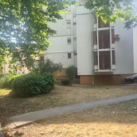 City Mid Mostar Apartment Екстер'єр фото