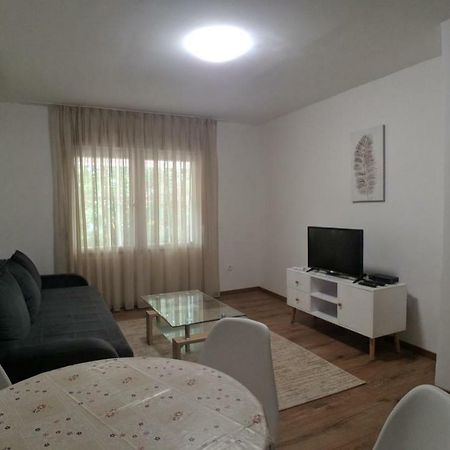 City Mid Mostar Apartment Екстер'єр фото