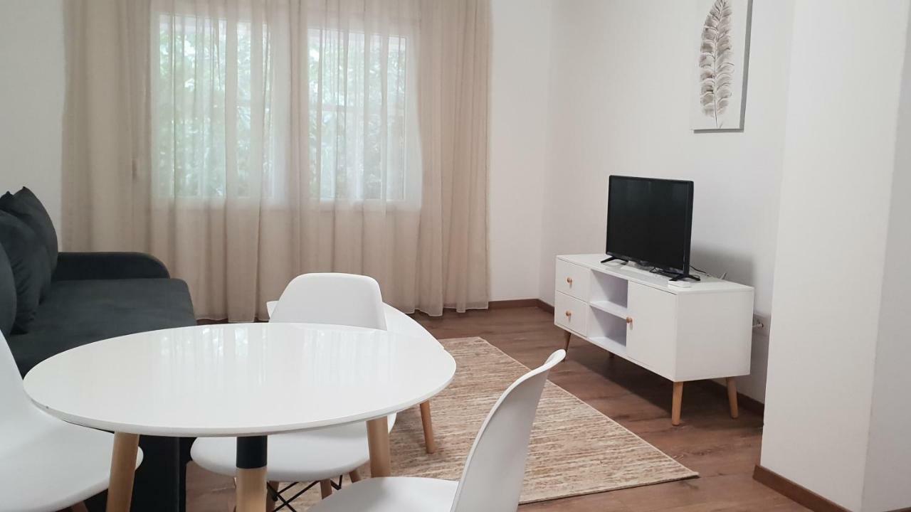 City Mid Mostar Apartment Екстер'єр фото