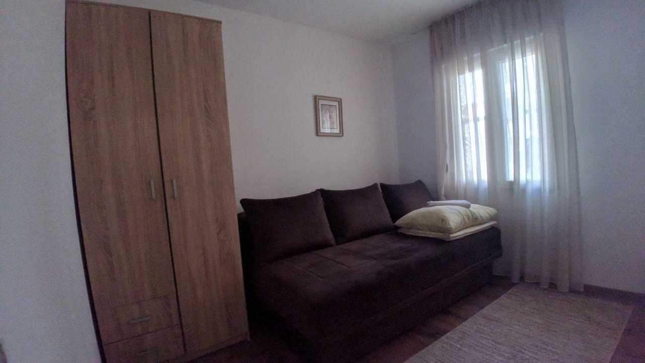 City Mid Mostar Apartment Екстер'єр фото